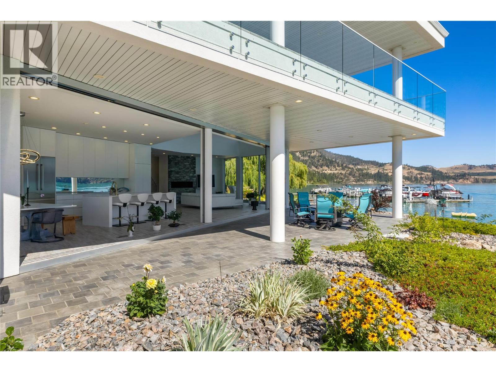18451 Crystal Waters Road Unit# 8, Lake Country
