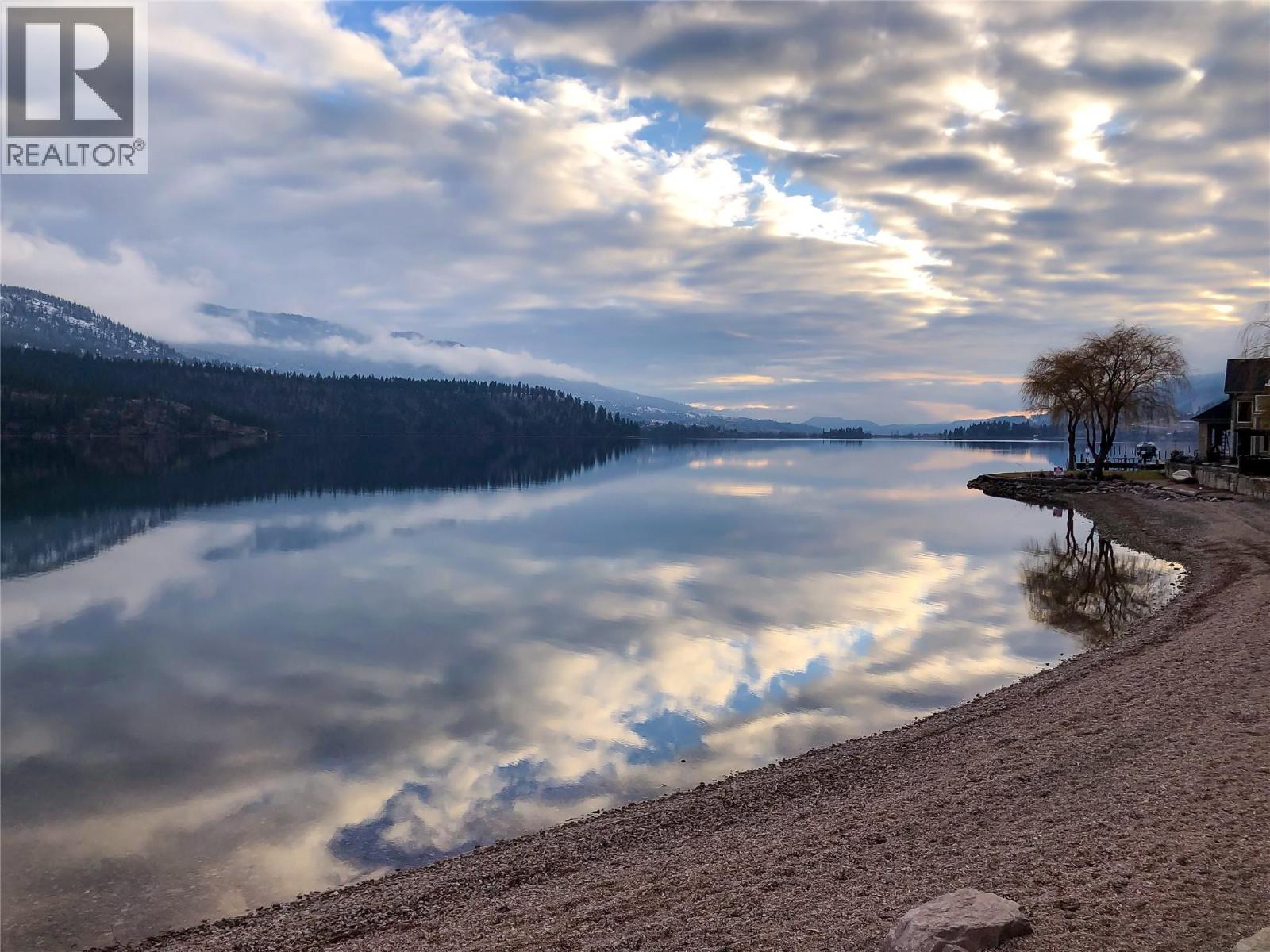 18451 Crystal Waters Road Unit# 8, Lake Country