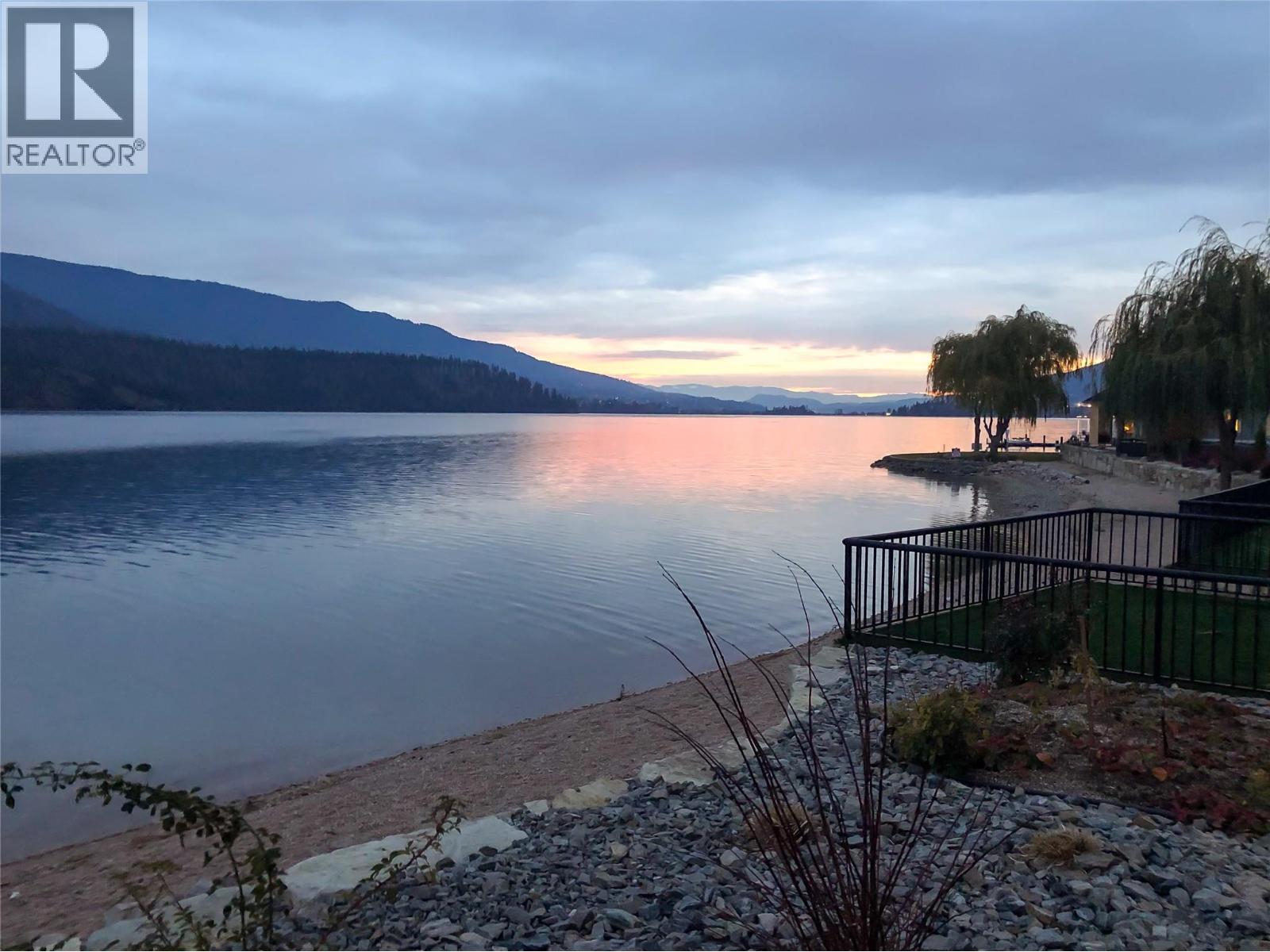 18451 Crystal Waters Road Unit# 8, Lake Country