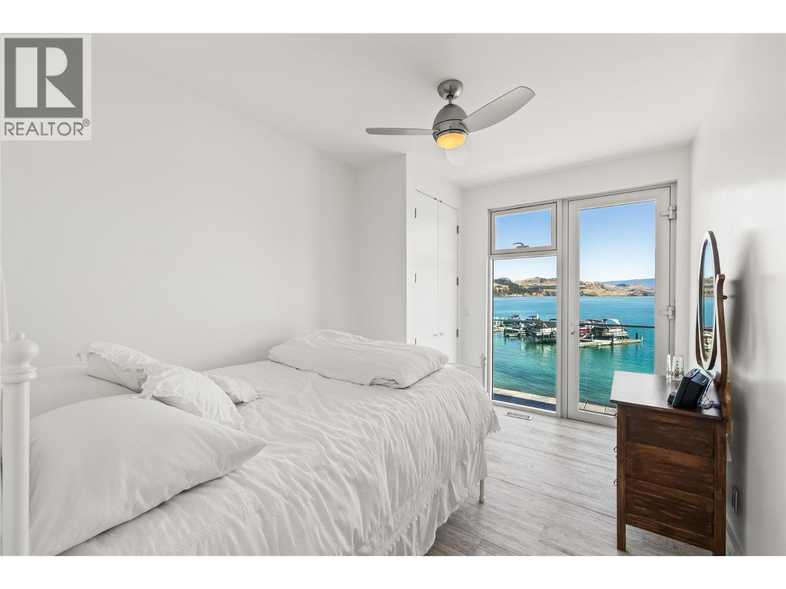 18451 Crystal Waters Road Unit# 8, Lake Country