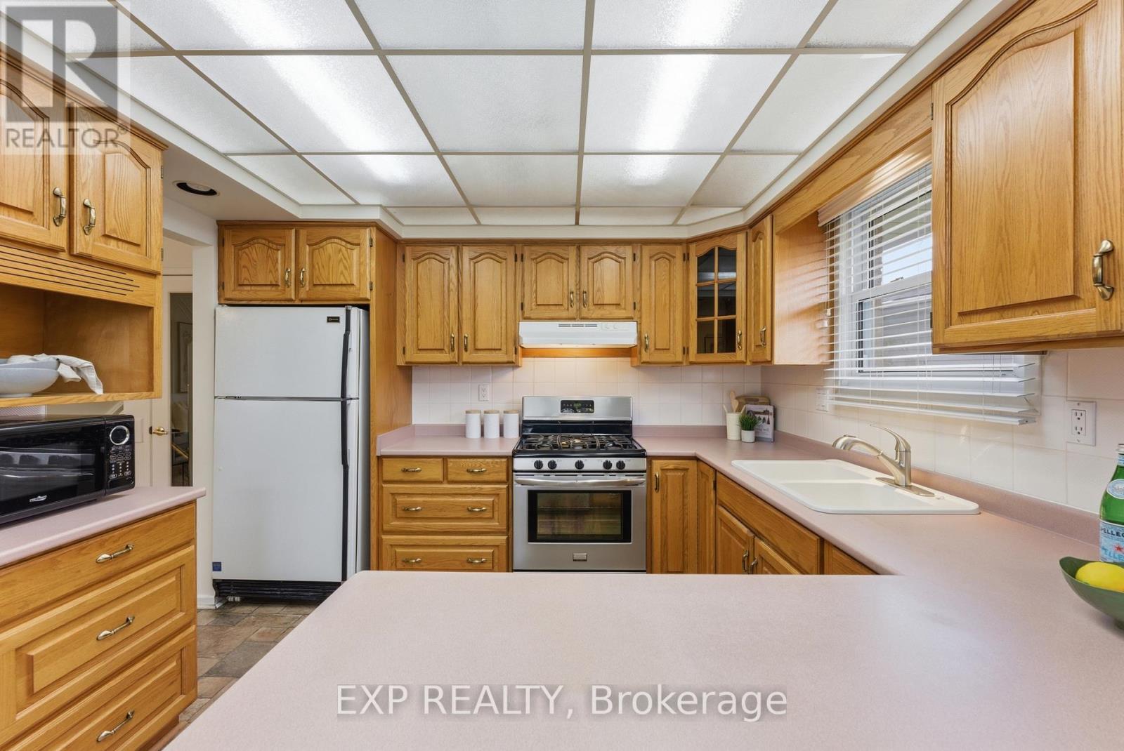 7551 FERN AVENUE - 12