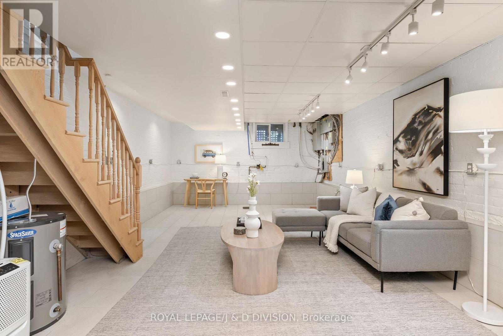 477 ROXTON ROAD - 33