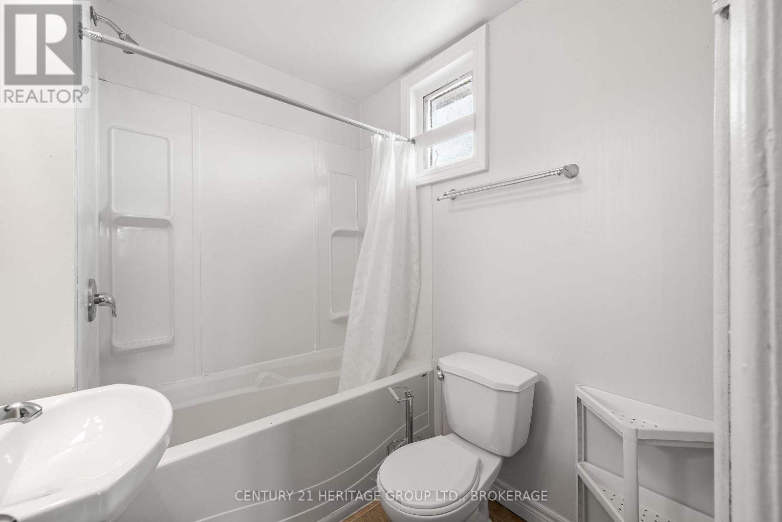 432 BARRIE STREET - 14