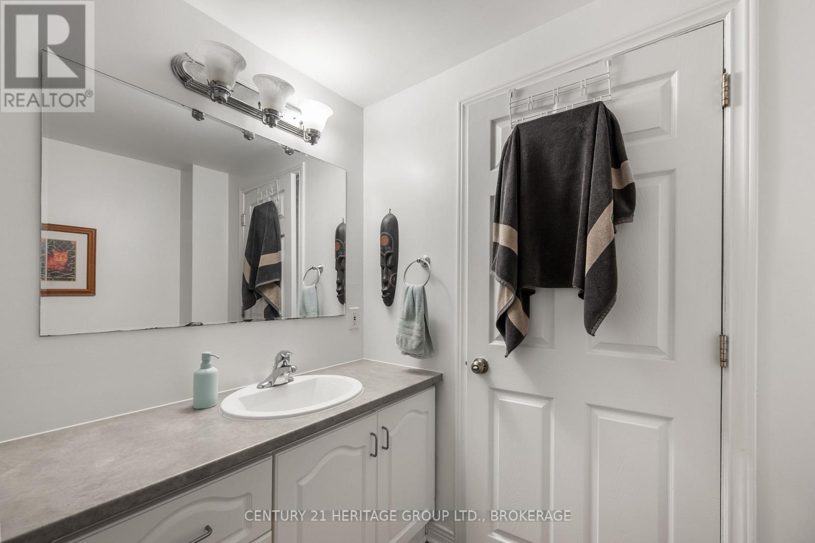 432 BARRIE STREET - 17