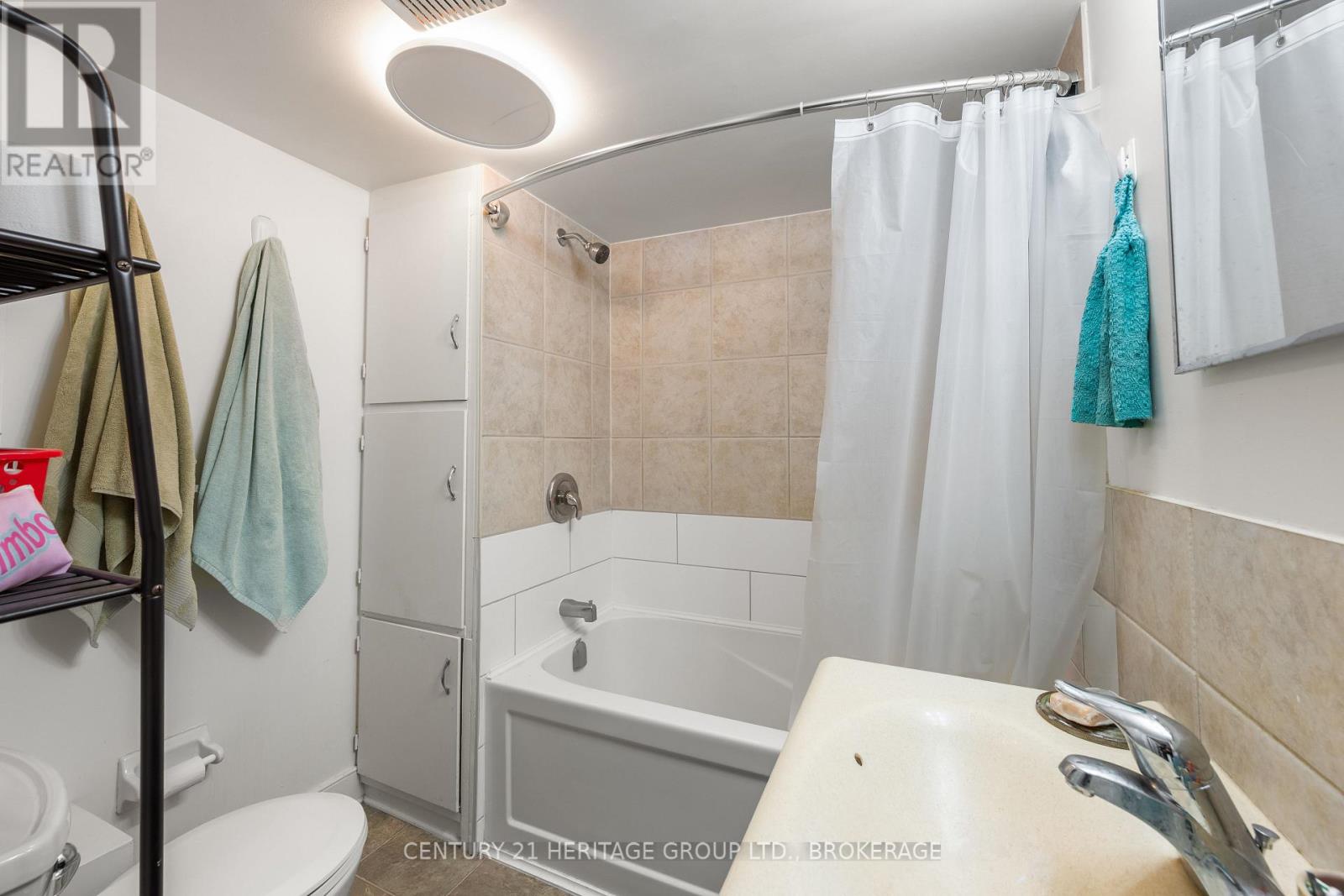 432 BARRIE STREET - 36
