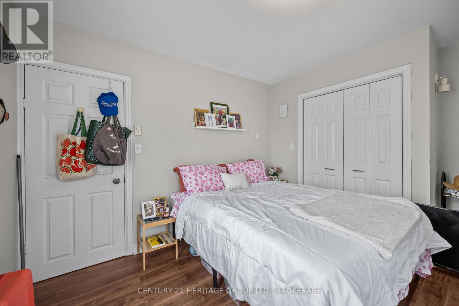 432 BARRIE STREET - 42
