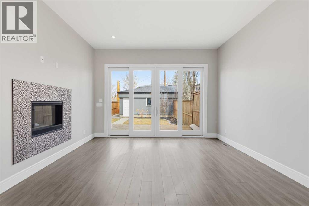 2052 46 Avenue SW - 15
