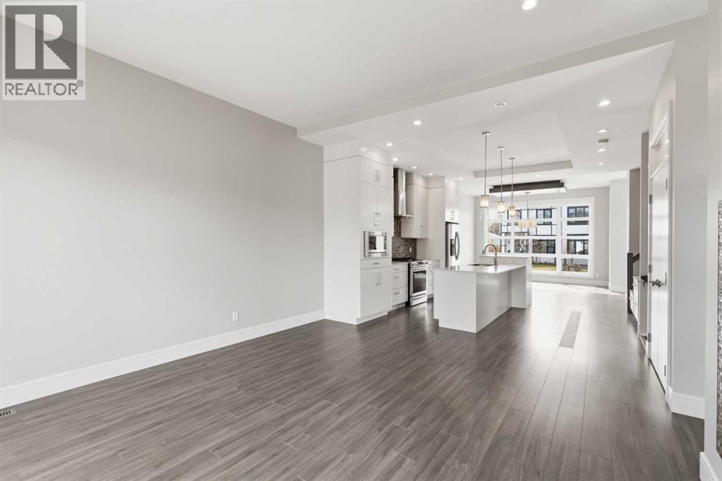 2052 46 Avenue SW - 18