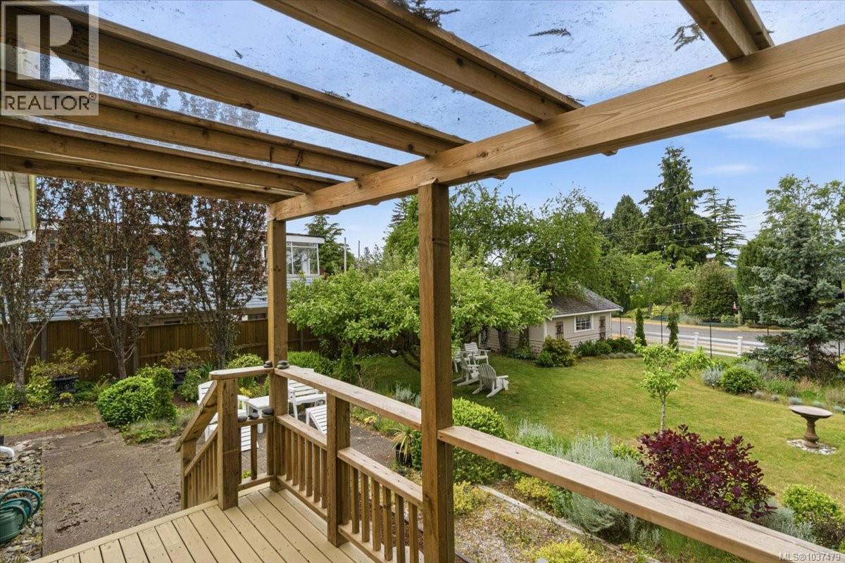 363 Pioneer Cres, Parksville