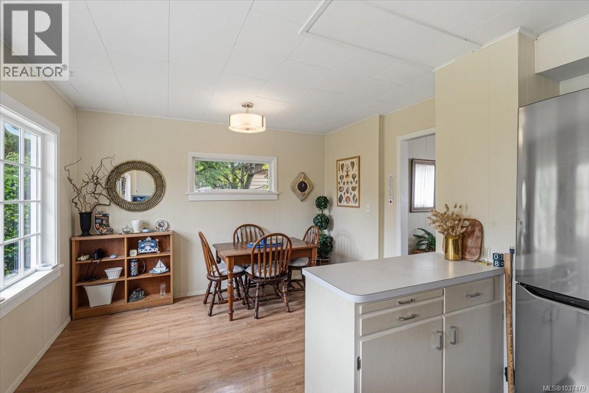 363 Pioneer Cres - 23