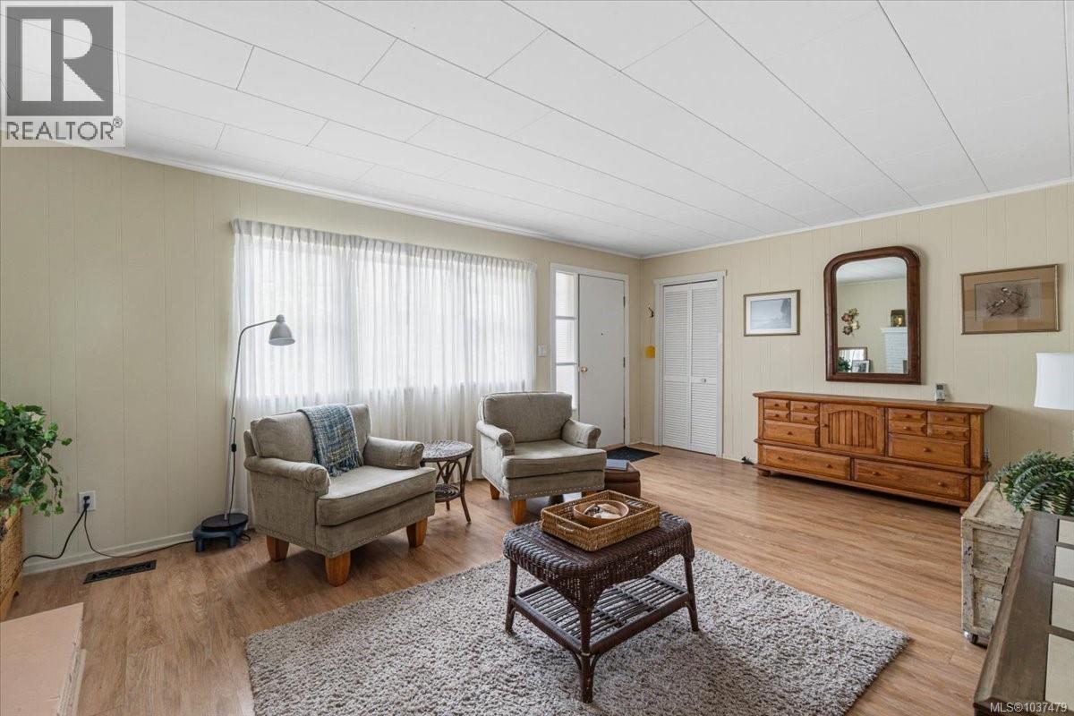 363 Pioneer Cres, Parksville