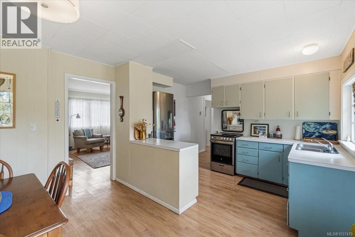 363 Pioneer Cres, Parksville
