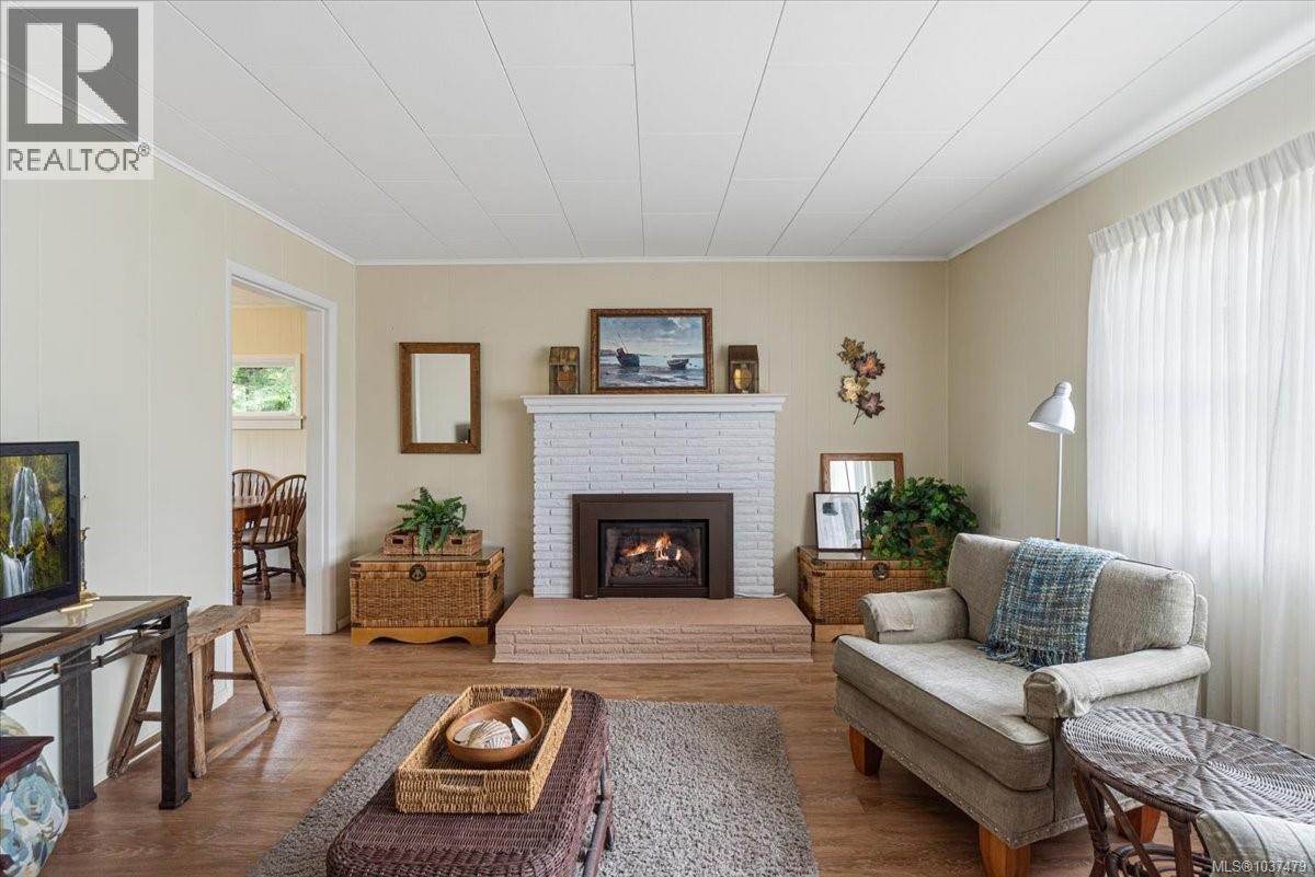 363 Pioneer Cres, Parksville