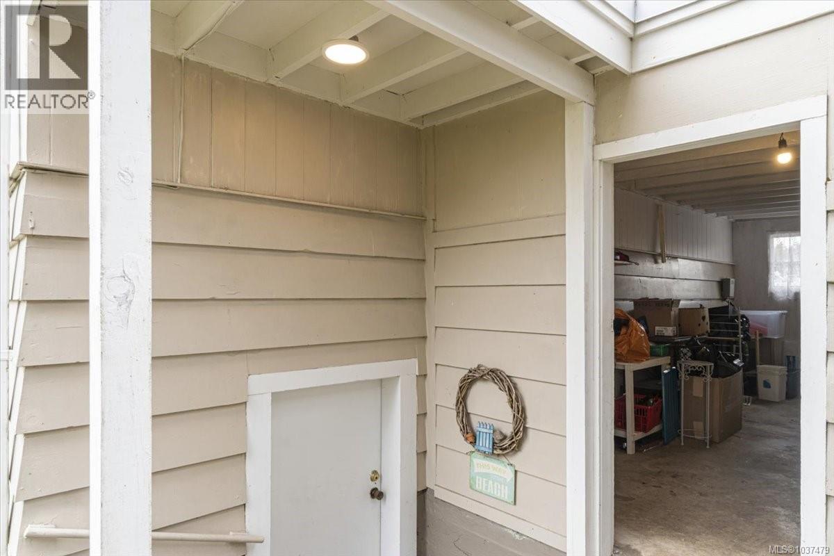 363 Pioneer Cres - 8
