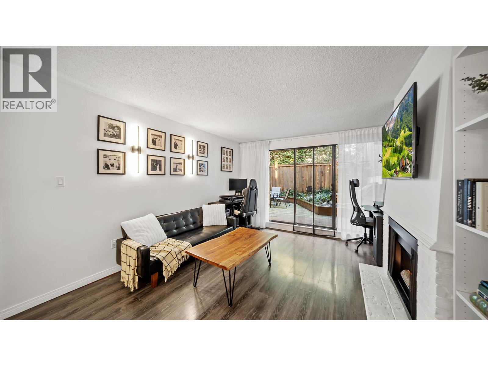 214 5340 HASTINGS STREET, Burnaby