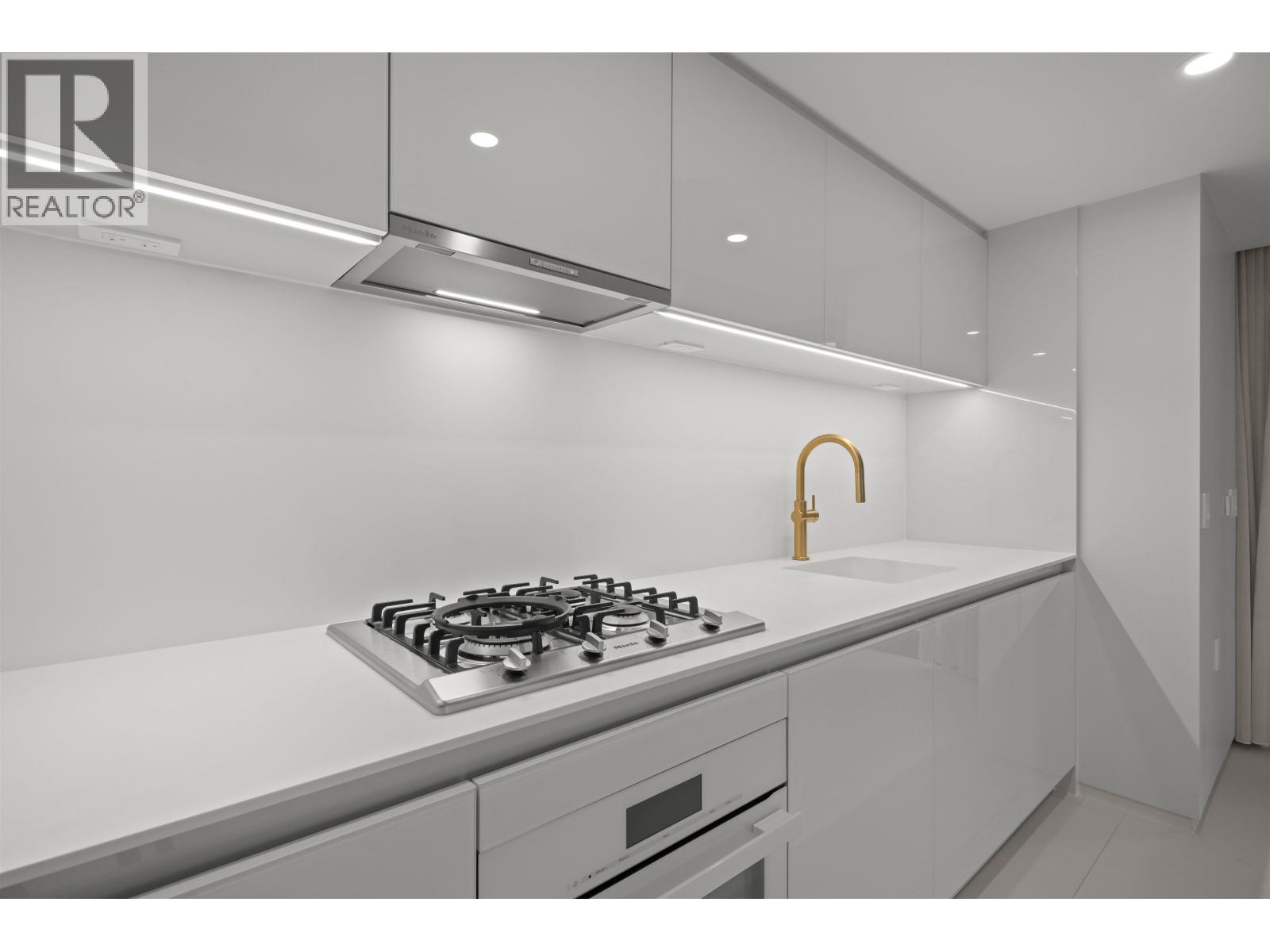 702 1033 NELSON STREET, Vancouver