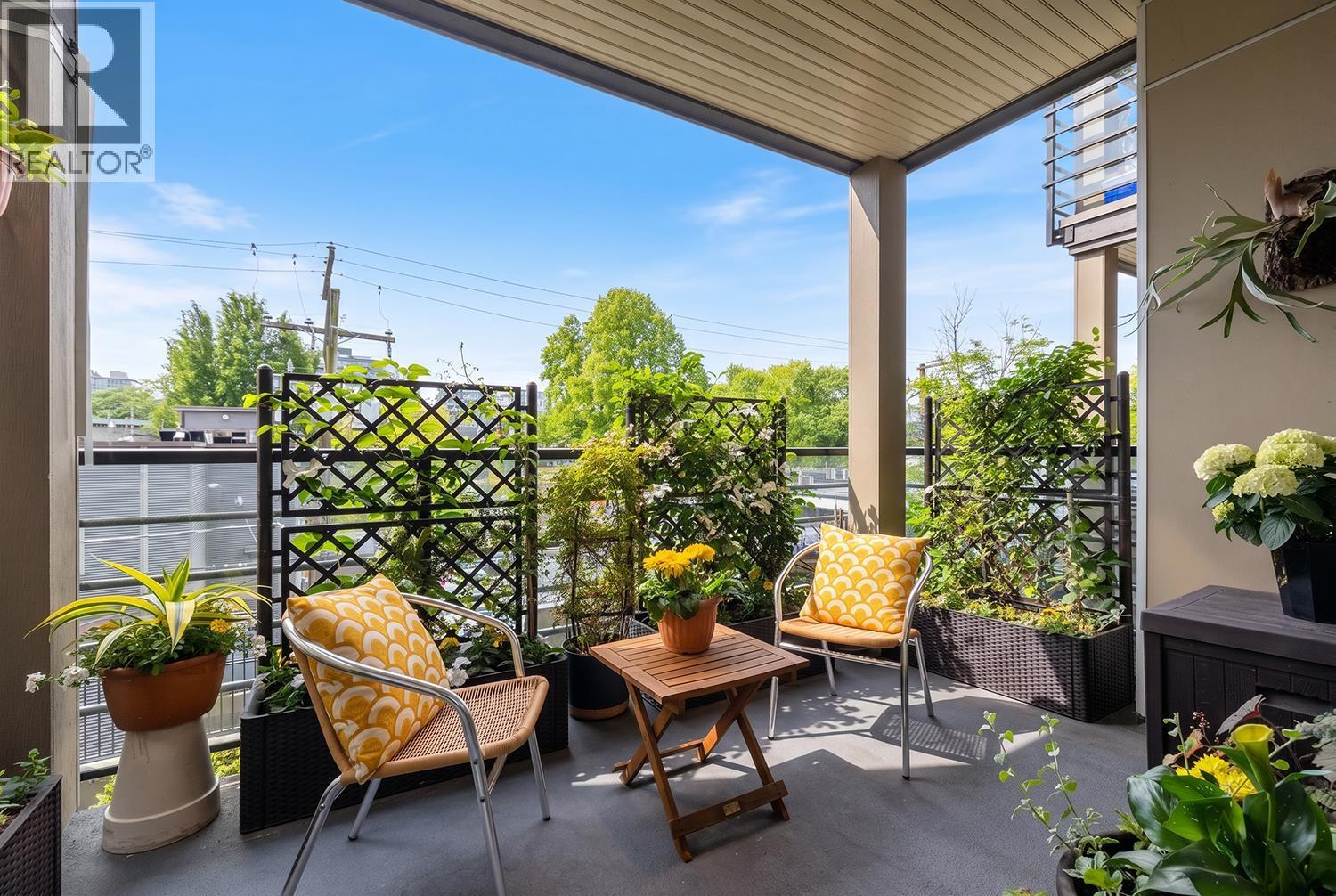 306 1628 W 4TH AVENUE, Vancouver