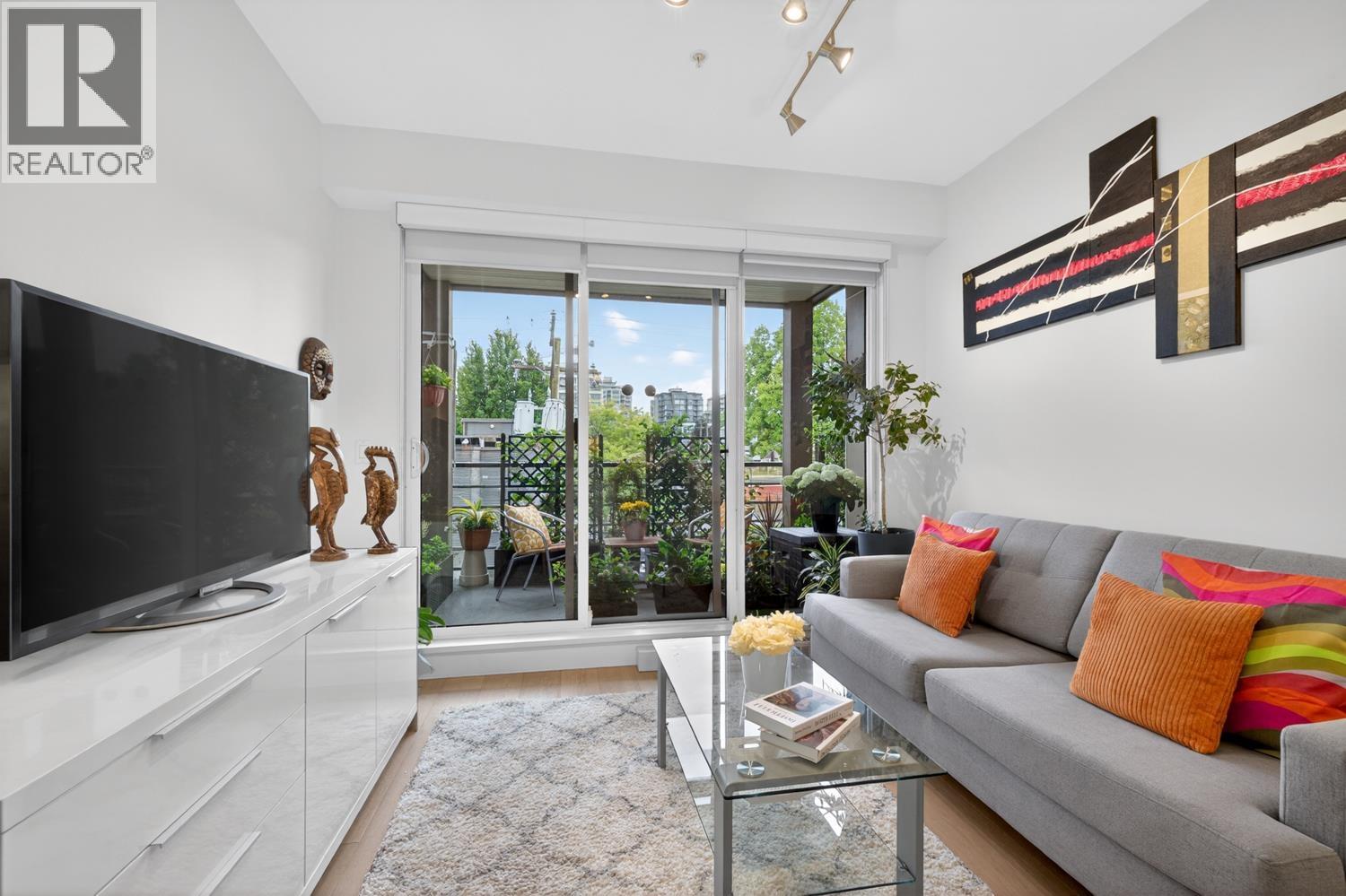 306 1628 W 4TH AVENUE, Vancouver