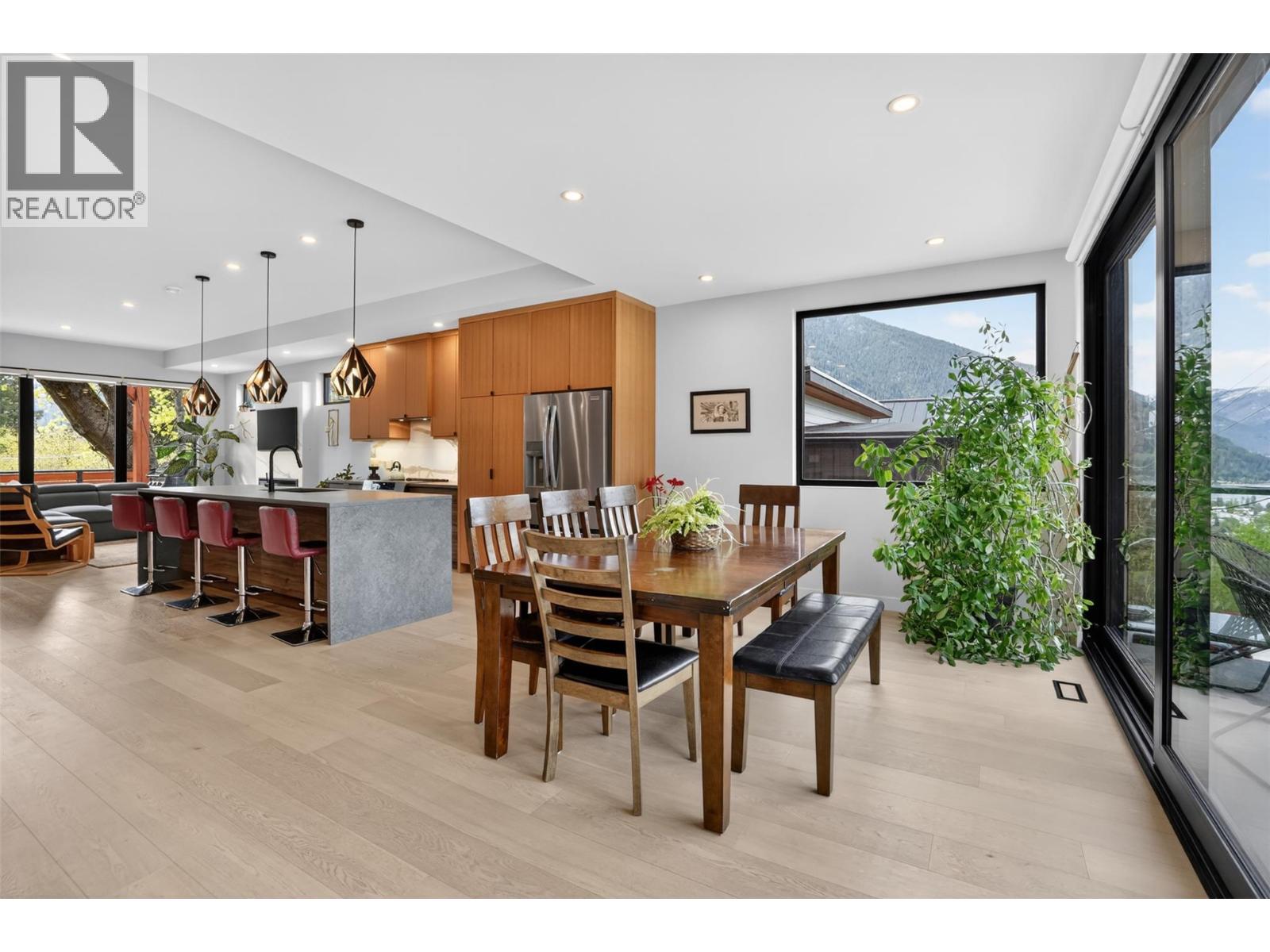 9 Pine Street Unit# 9, Nelson