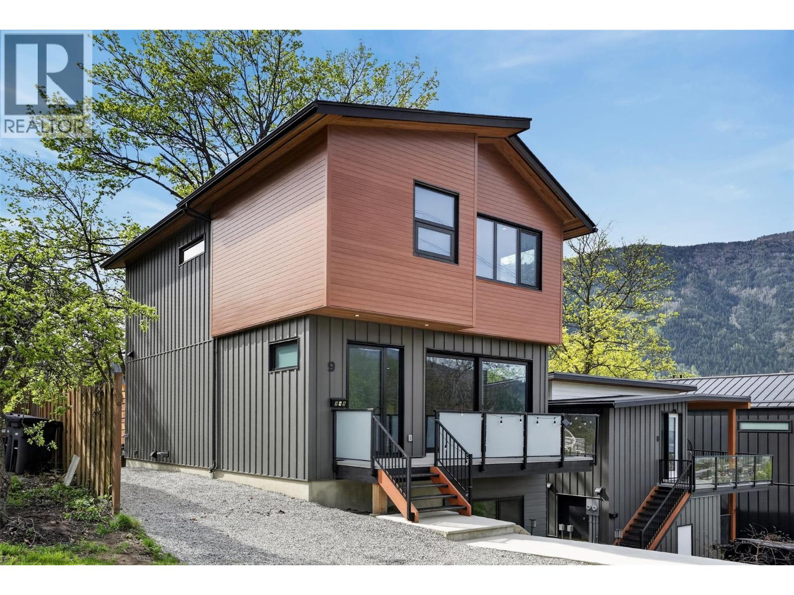 9 Pine Street Unit# 9, Nelson