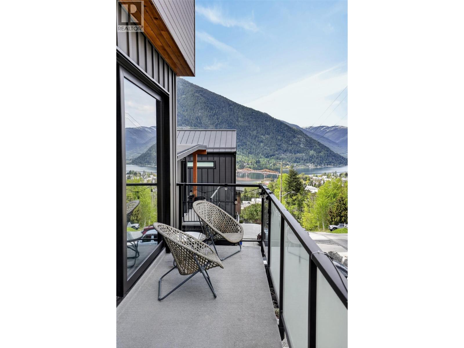 9 Pine Street Unit# 9, Nelson