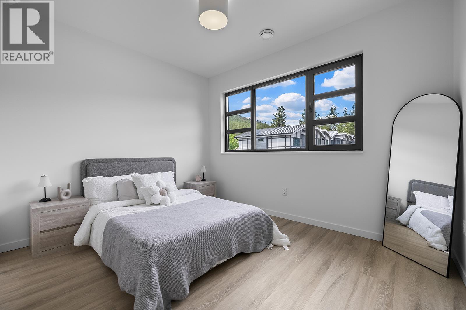 3210 Salmon Road Unit# 5, West Kelowna