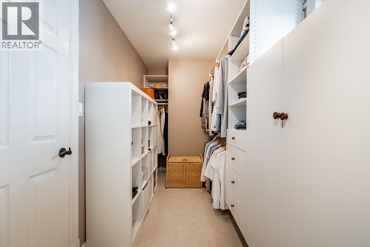 7976 GOVERNMENT ROAD, Burnaby