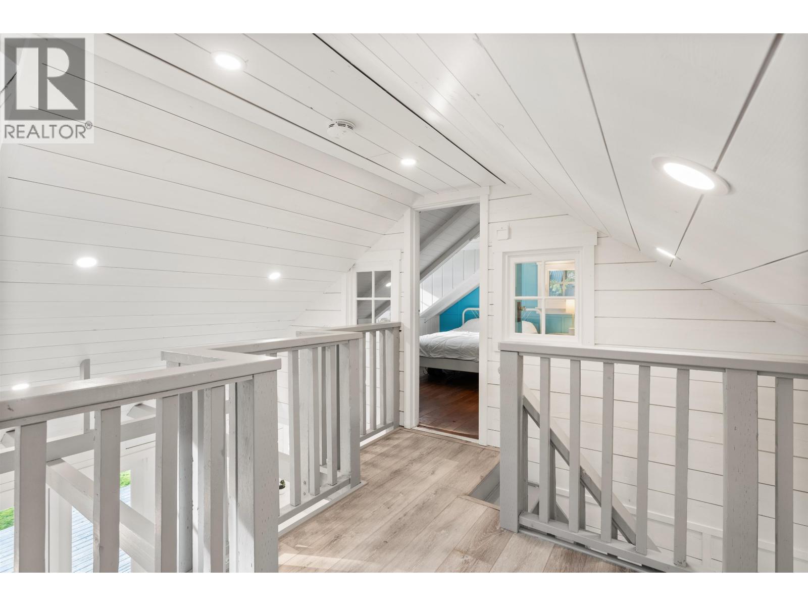 6129 SECHELT INLET ROAD, Sechelt