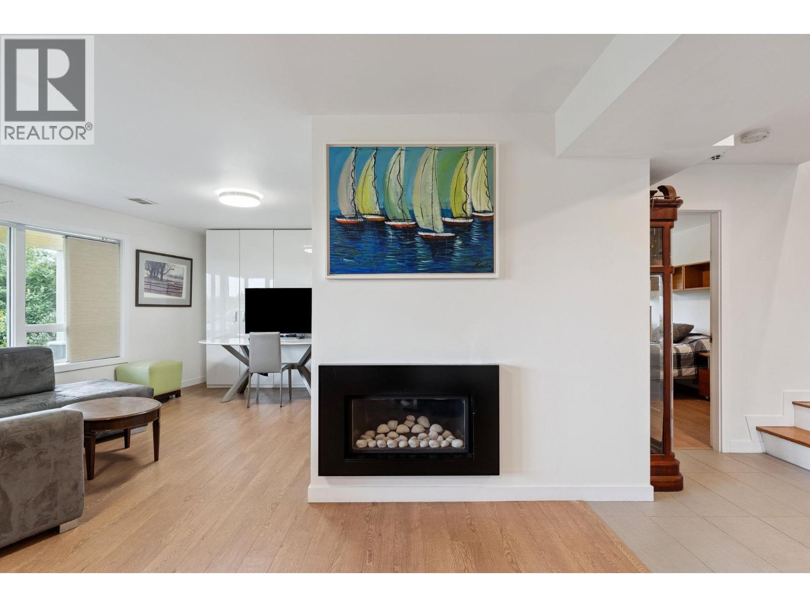 4375 WOODCREST ROAD, West Vancouver