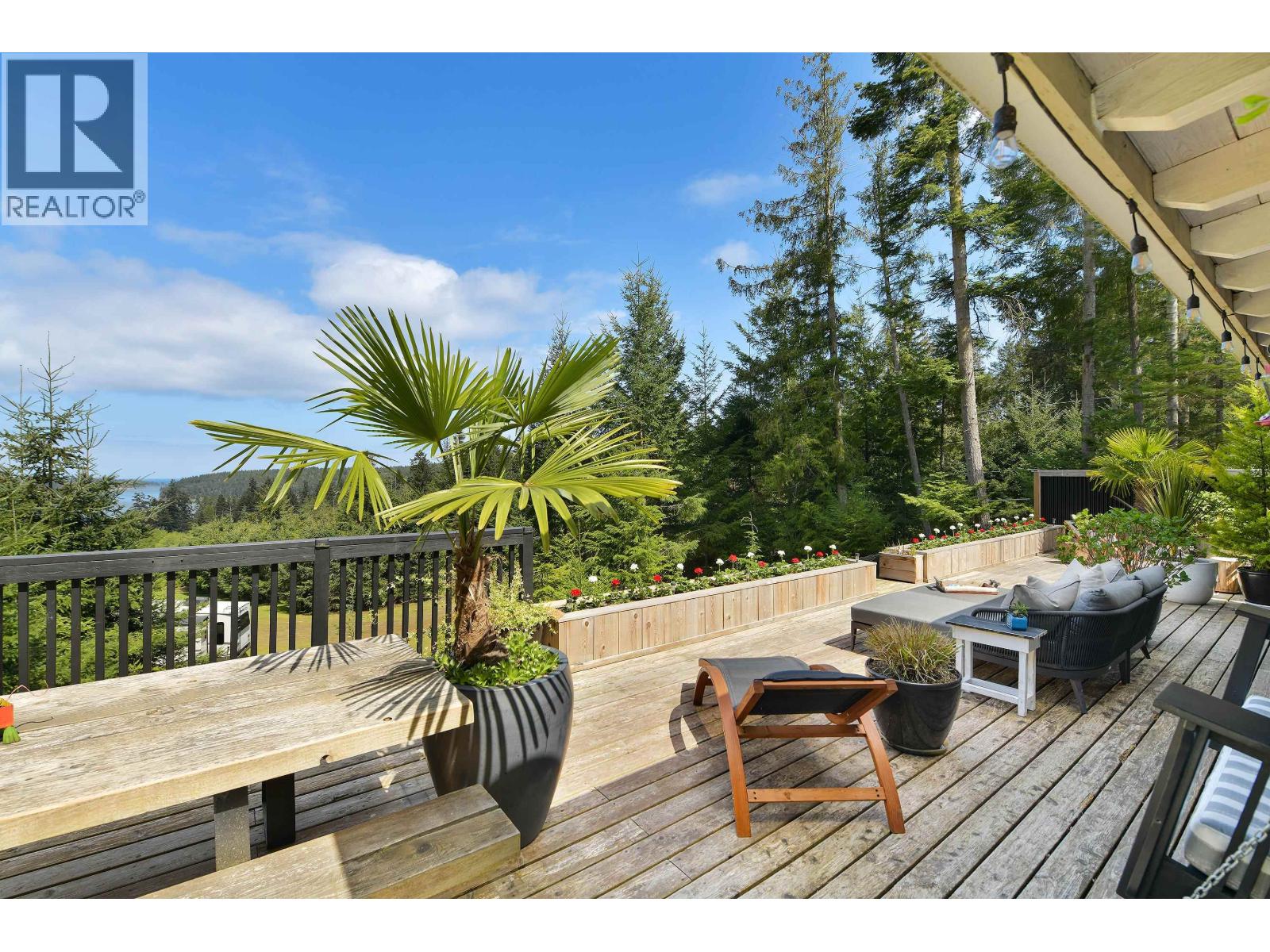 430 MCKERCHER ROAD, Mayne Island