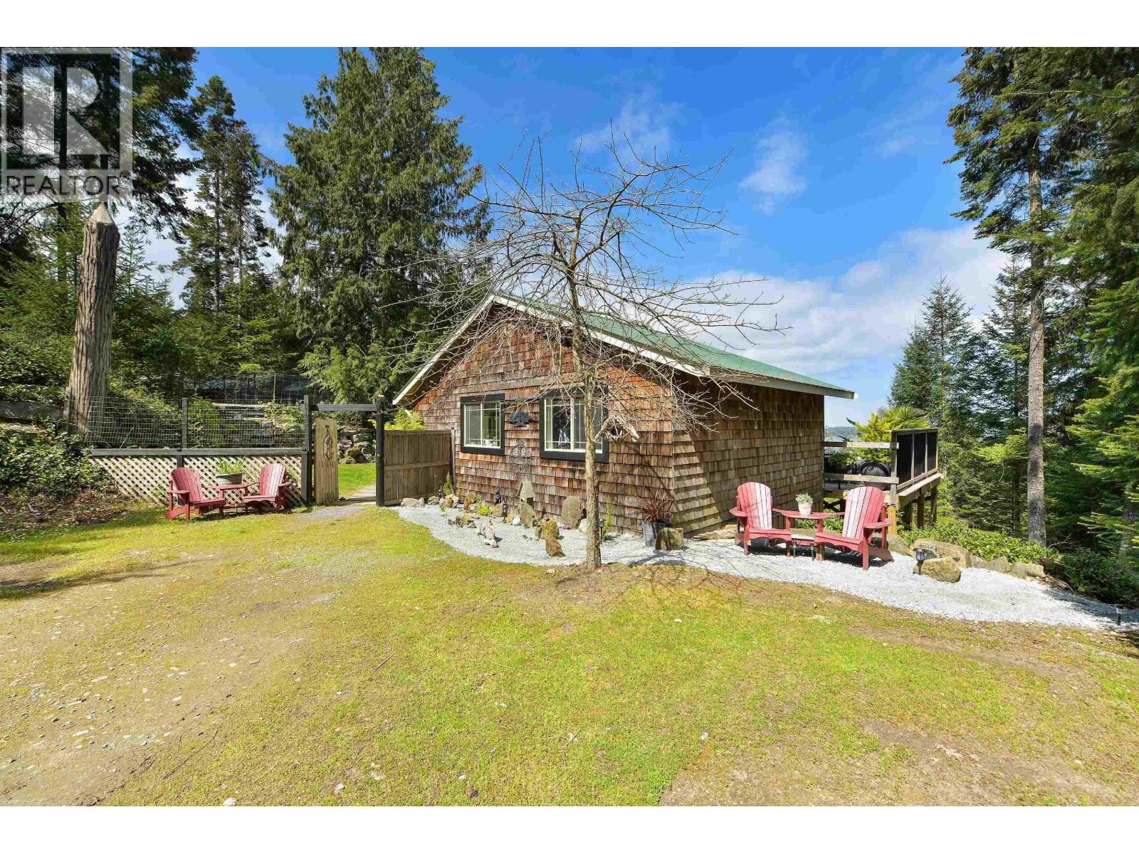 430 MCKERCHER ROAD, Mayne Island