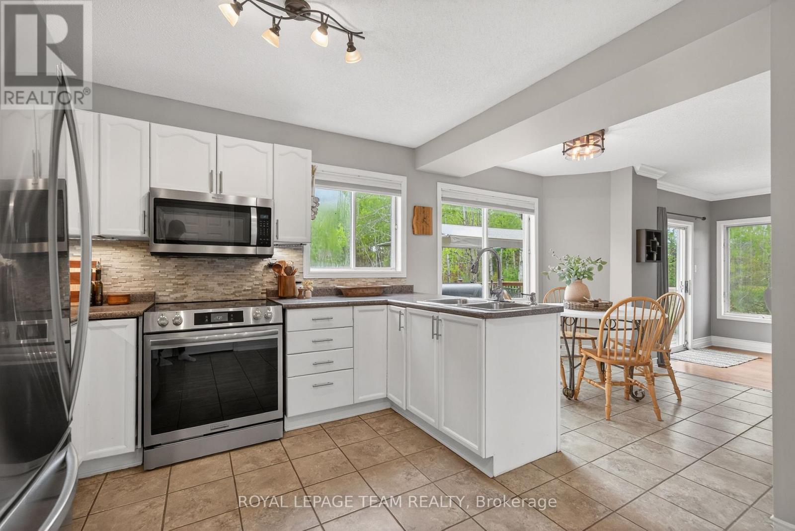 480 DENNISON ROAD - 13