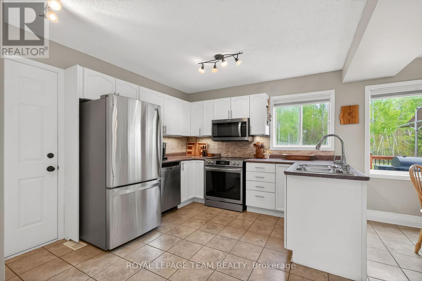 480 DENNISON ROAD - 14