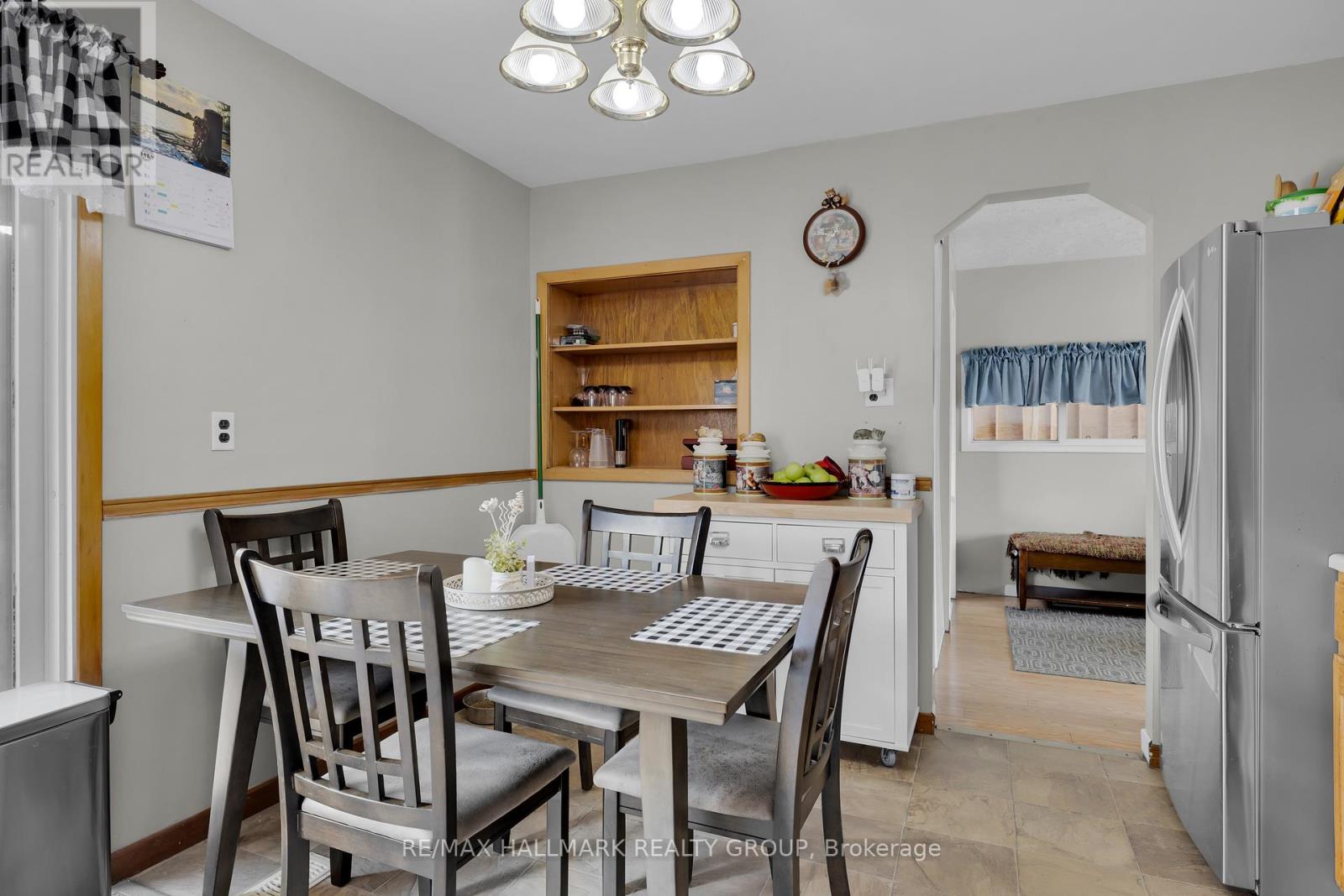 86 JASPER AVENUE - 16
