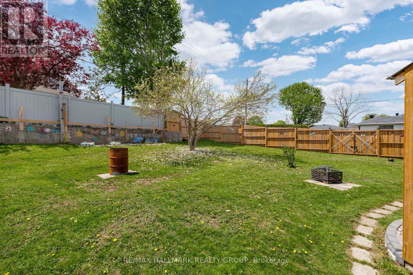 86 JASPER AVENUE - 37
