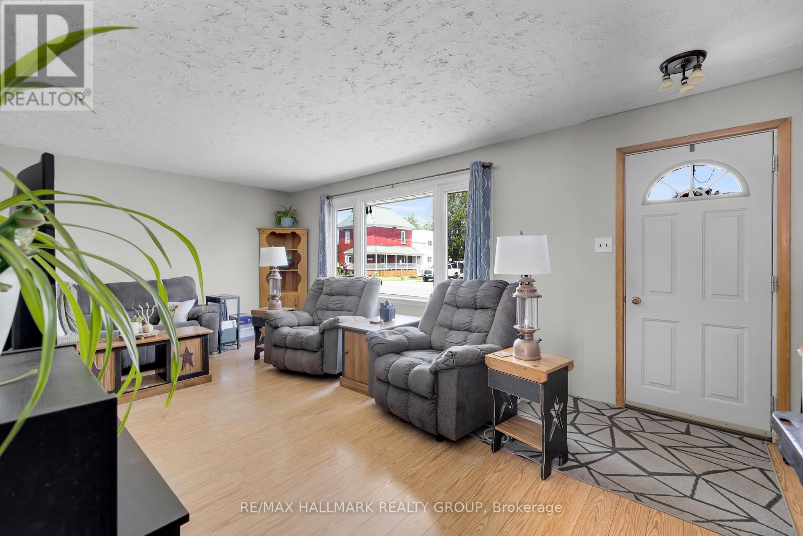86 JASPER AVENUE - 5