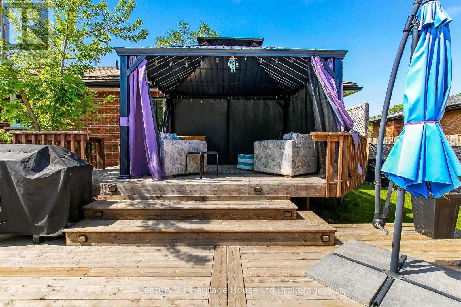 219 BROCK STREET - 29