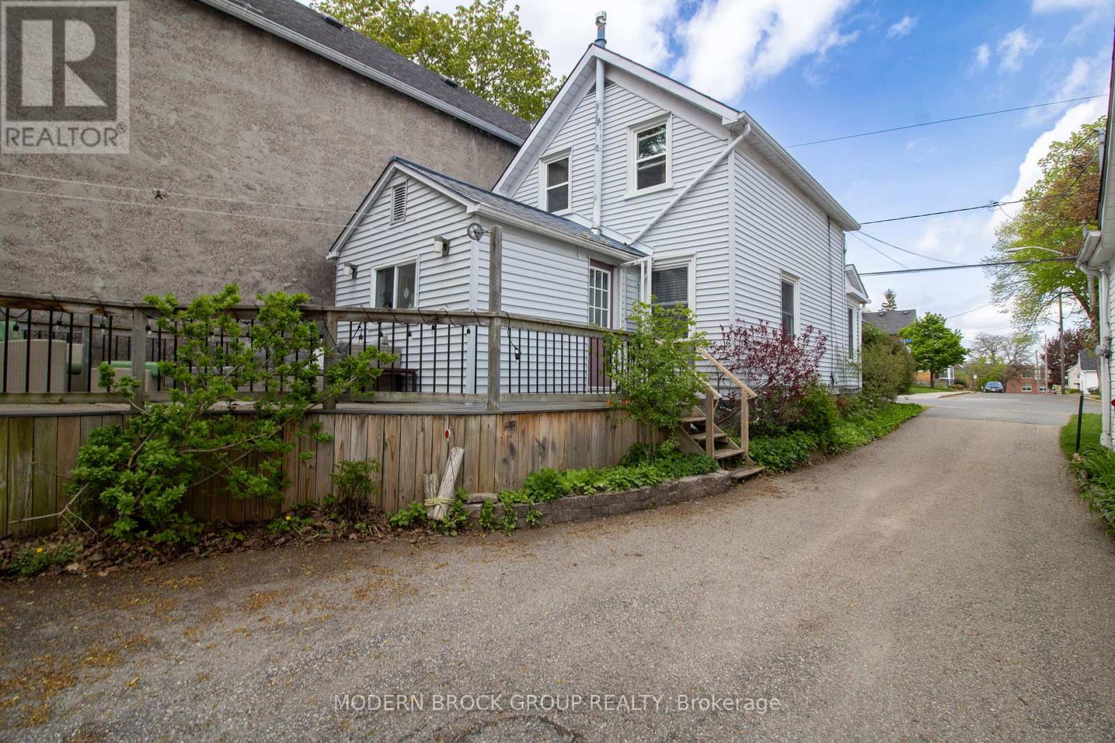 129 JAMES STREET E - 33