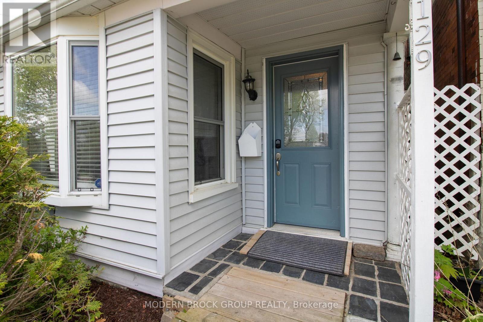 129 JAMES STREET E - 5