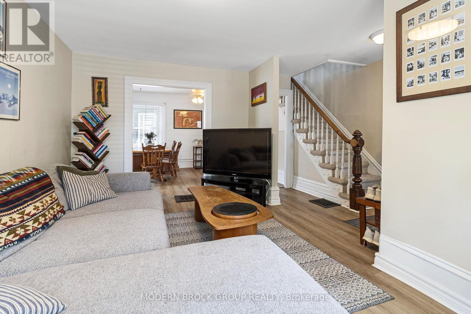 129 JAMES STREET E - 8