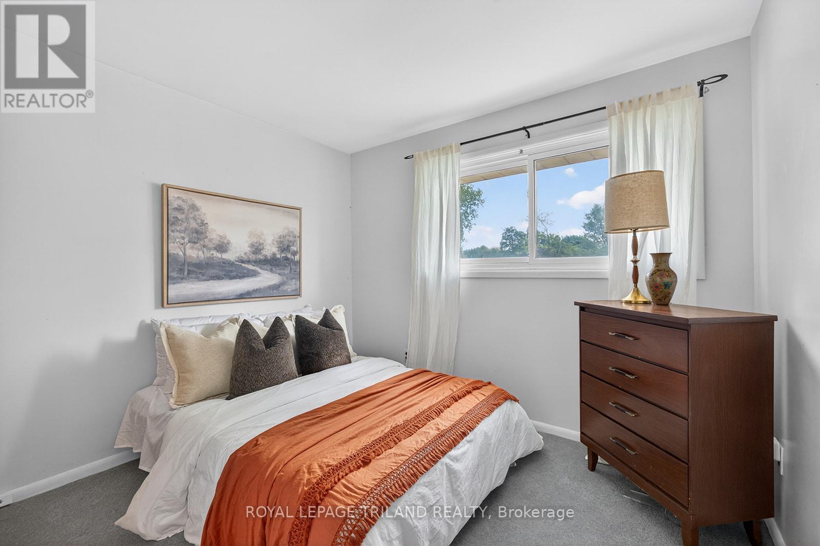1026 CHIPPEWA DRIVE - 12