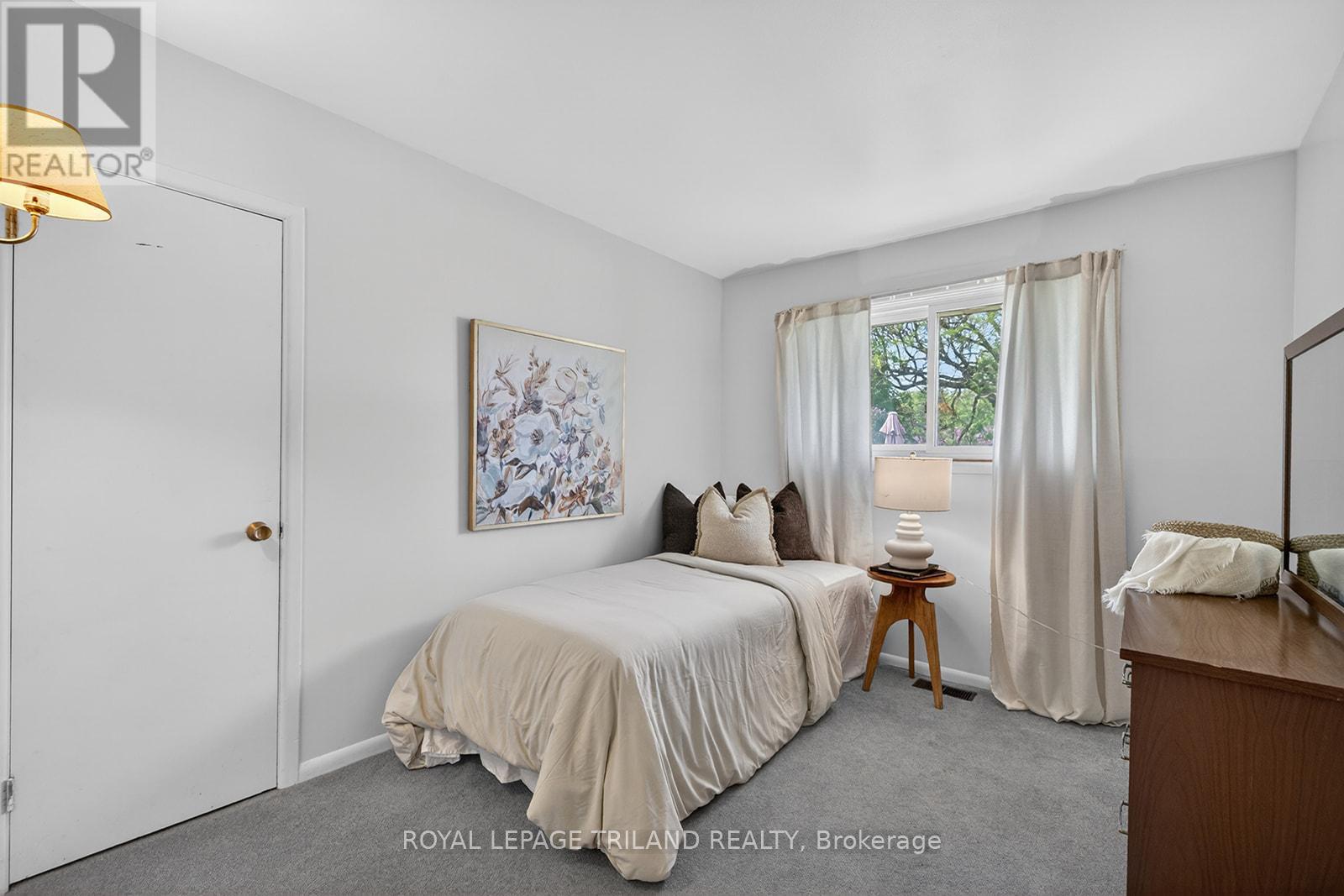 1026 CHIPPEWA DRIVE - 16