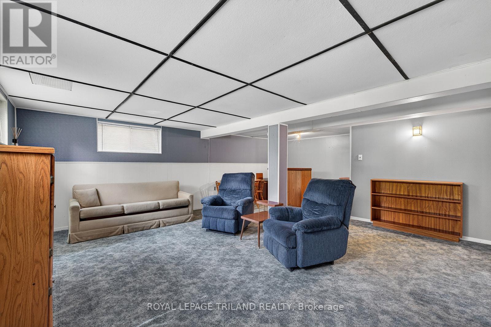 1026 CHIPPEWA DRIVE - 21