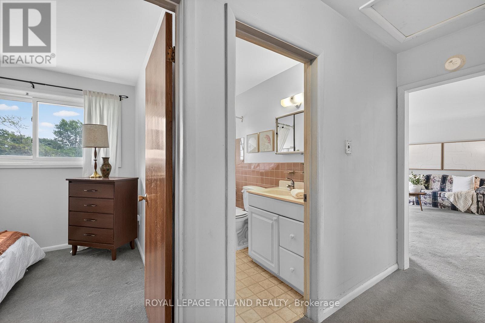 1026 CHIPPEWA DRIVE - 20