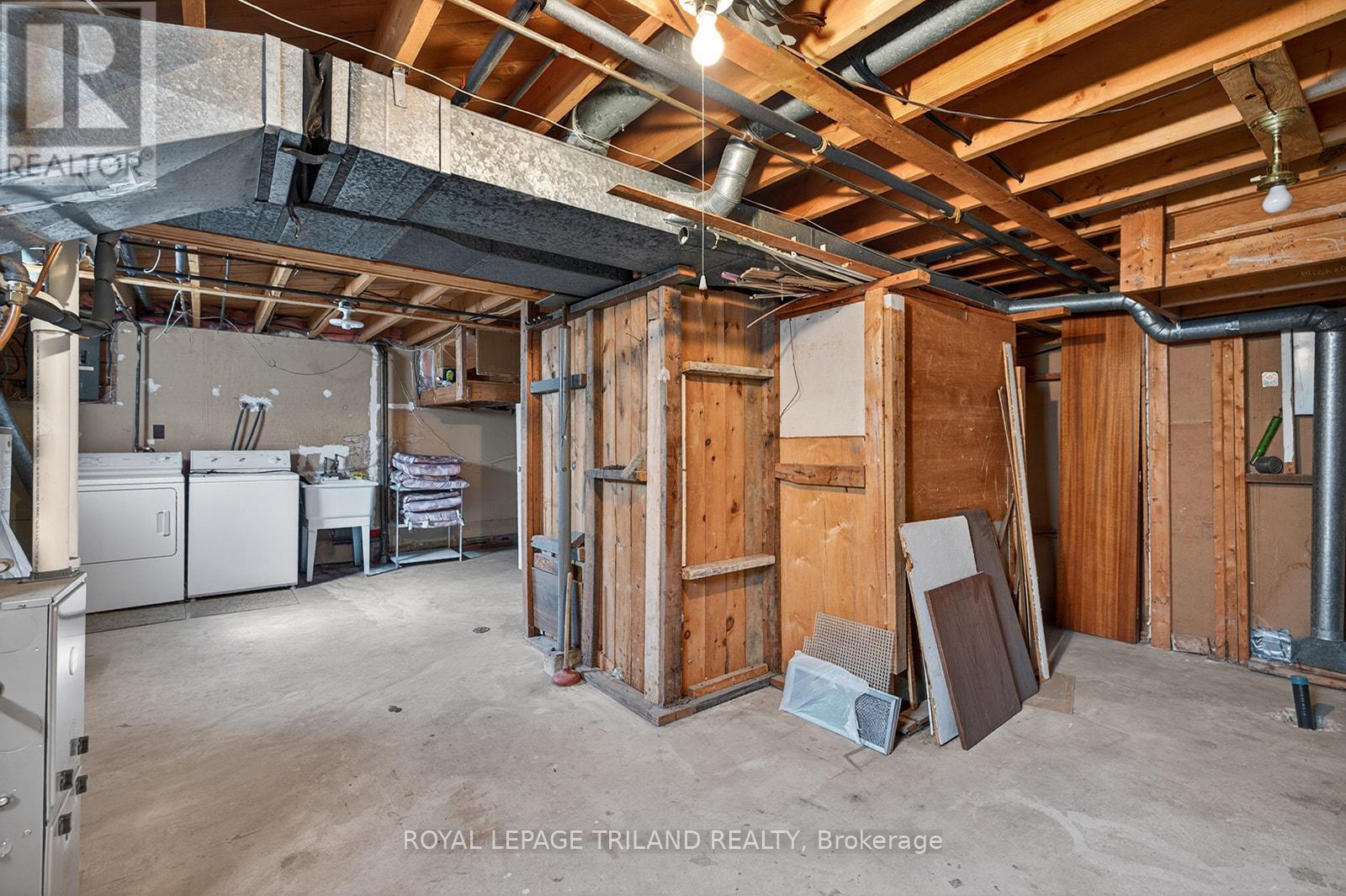 1026 CHIPPEWA DRIVE - 27