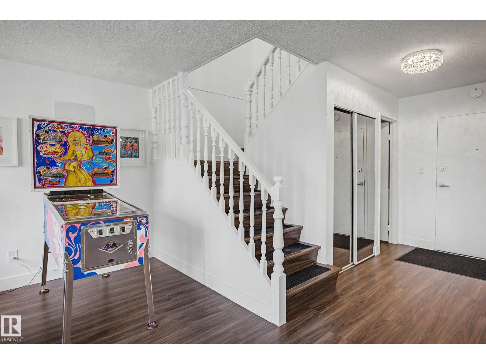 #1205 10045 118 ST NW - 22