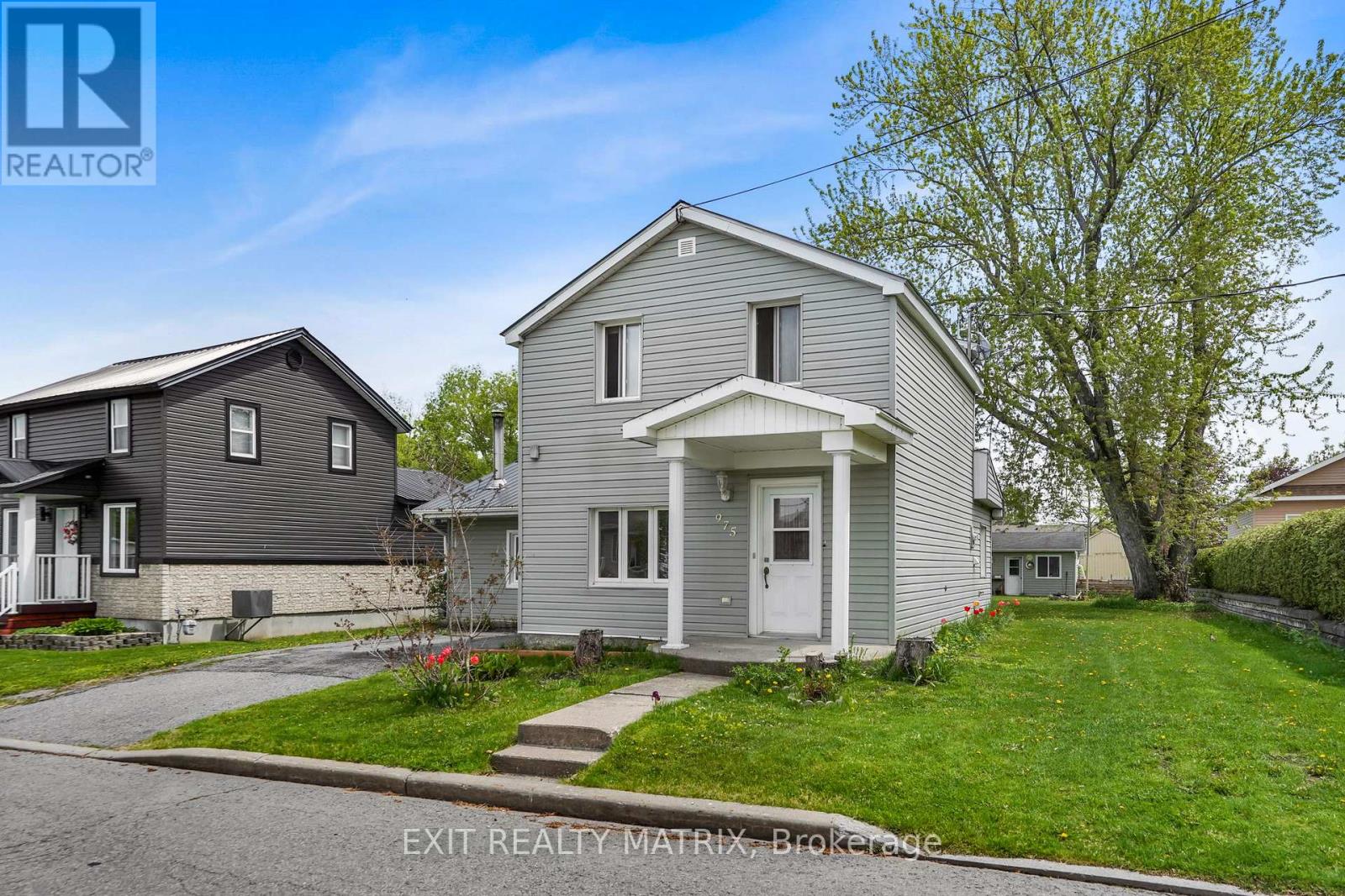 975 QUEEN STREET - Image 3