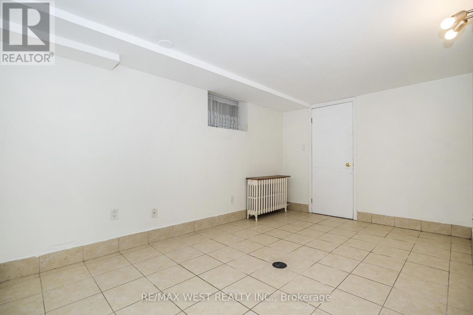404 MANNING AVENUE - 34