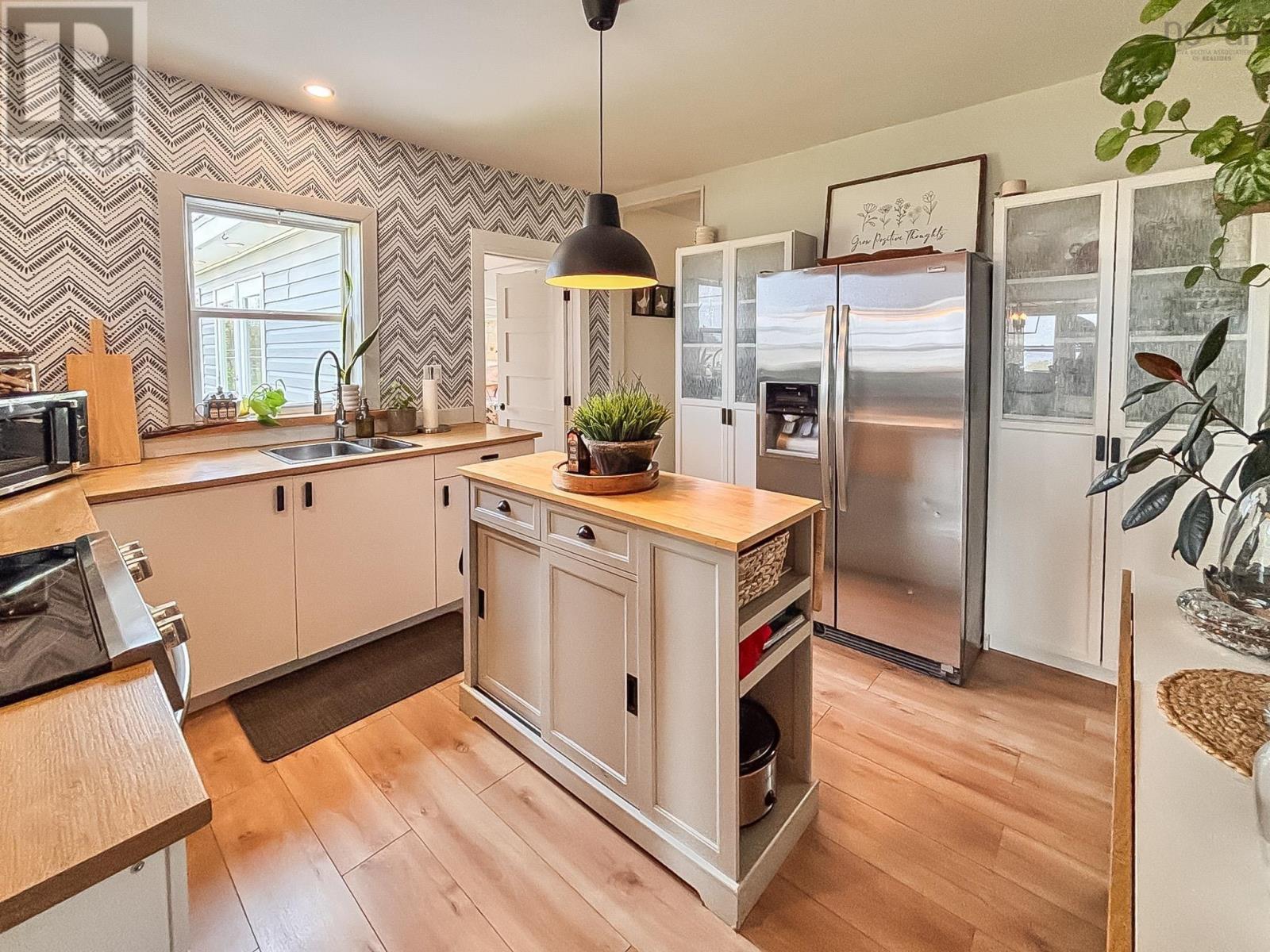 Property 24 of 39 of 216 Long Cove Road