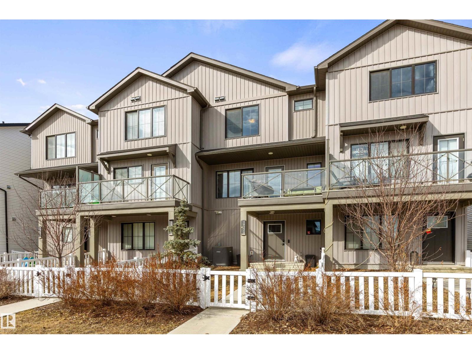 19220 27 AV NW - 2